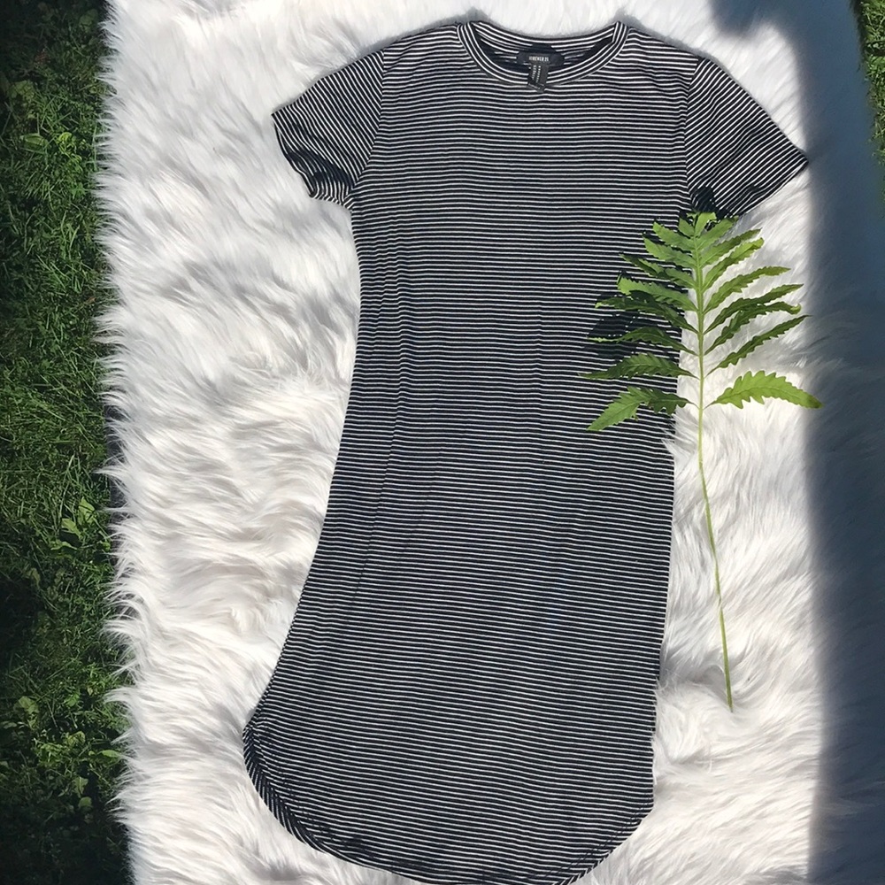 F21 SzM black and white striped bodycon dress